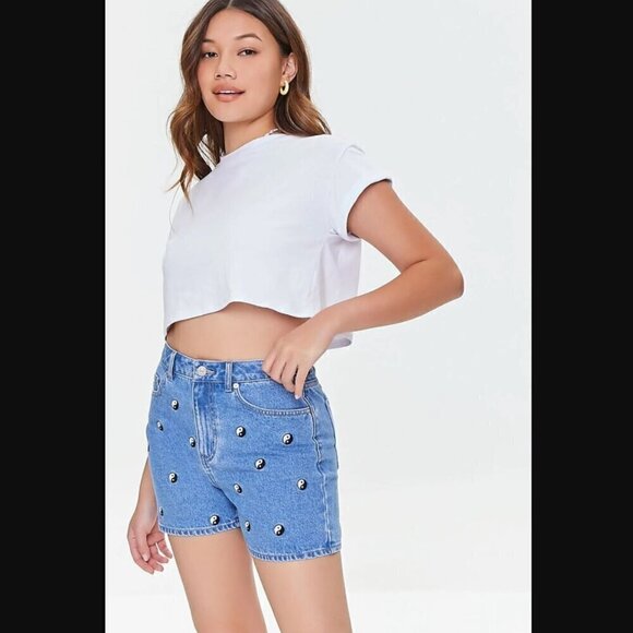 Forever 21 Pants - Forever 21 Embroidered Yin Yang Denim Shorts M